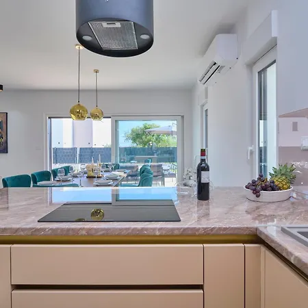 Adria Traum Holiday home Kastela